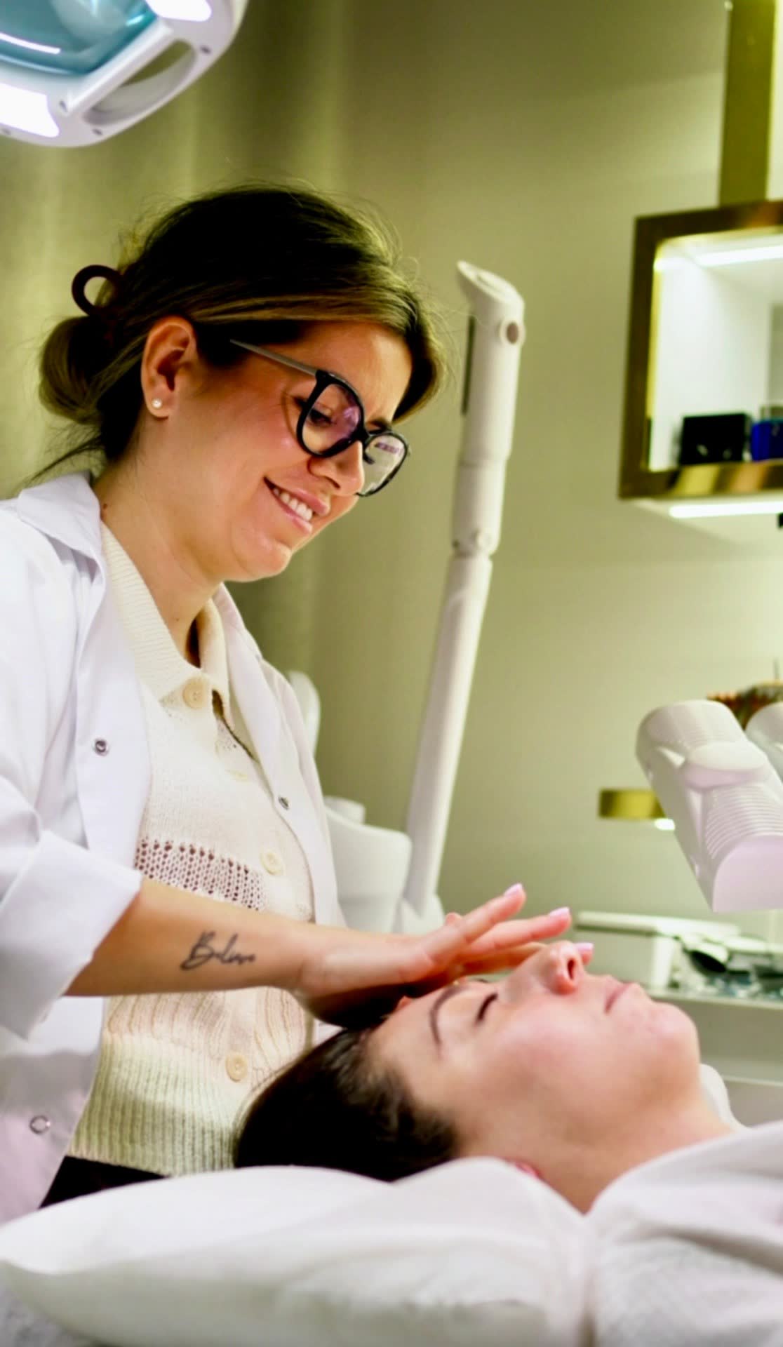 Portrait of Ludmila, senior skin therapist at OPATRA London Zurich